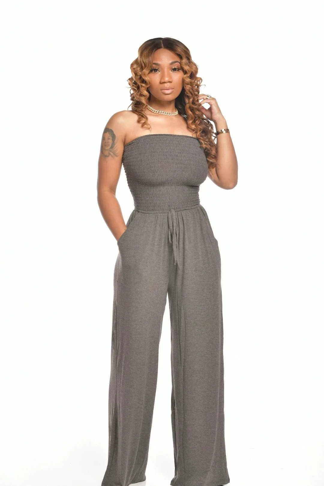 🔥Hot Sale 49%-OFF🔥Off Shoulder Solid Color Smocked Jumpsuit