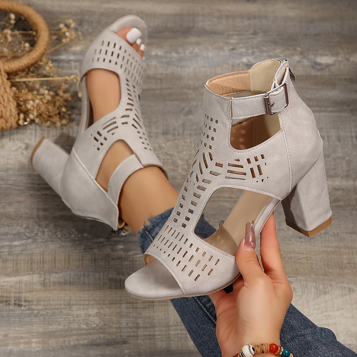 đ„Last Day Promotion 50% OFF - Women's Retro Stacked Heeled Orthopedic Sandals