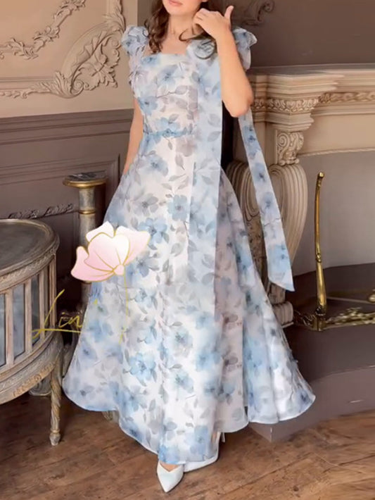 Elegant fitted printed dress with puff sleeves