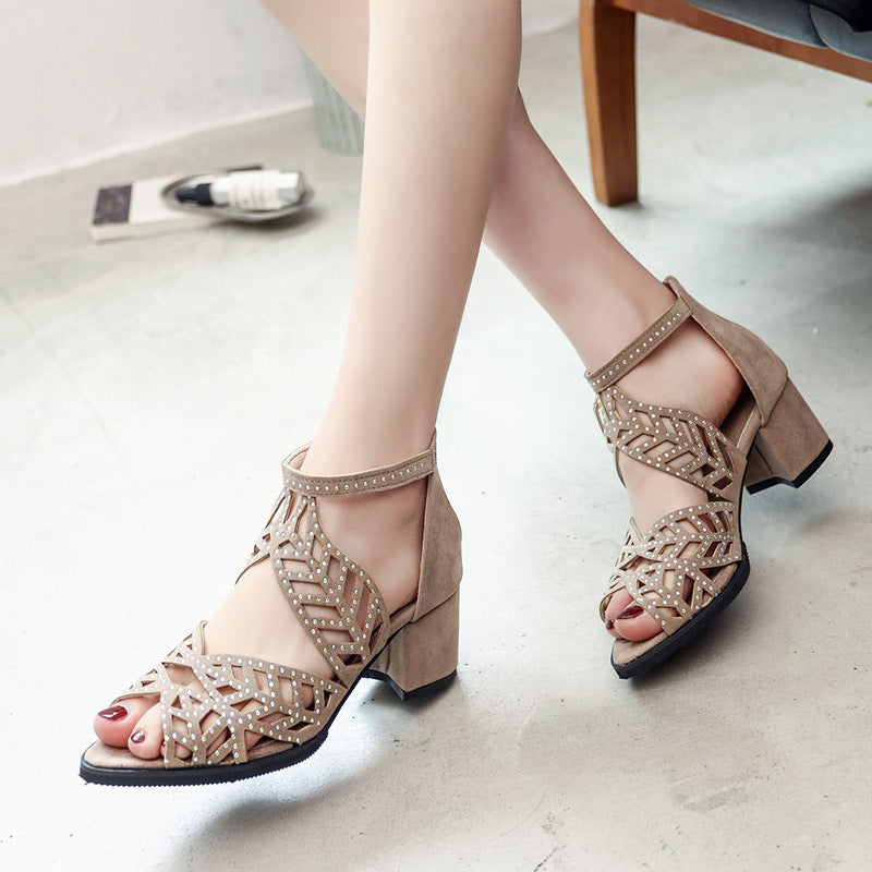 🔥FLASH SALE 50% OFF🔥Women's Fashion Hollow Out Chunky Heel Sandals